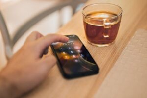 Unlocked vs Carrier-Locked Phones: Which Should You Buy?