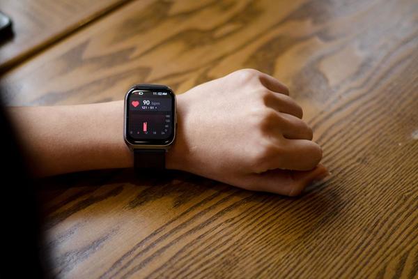 fitness tracker heart rate monitoring