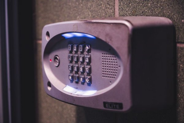 smart home guest access